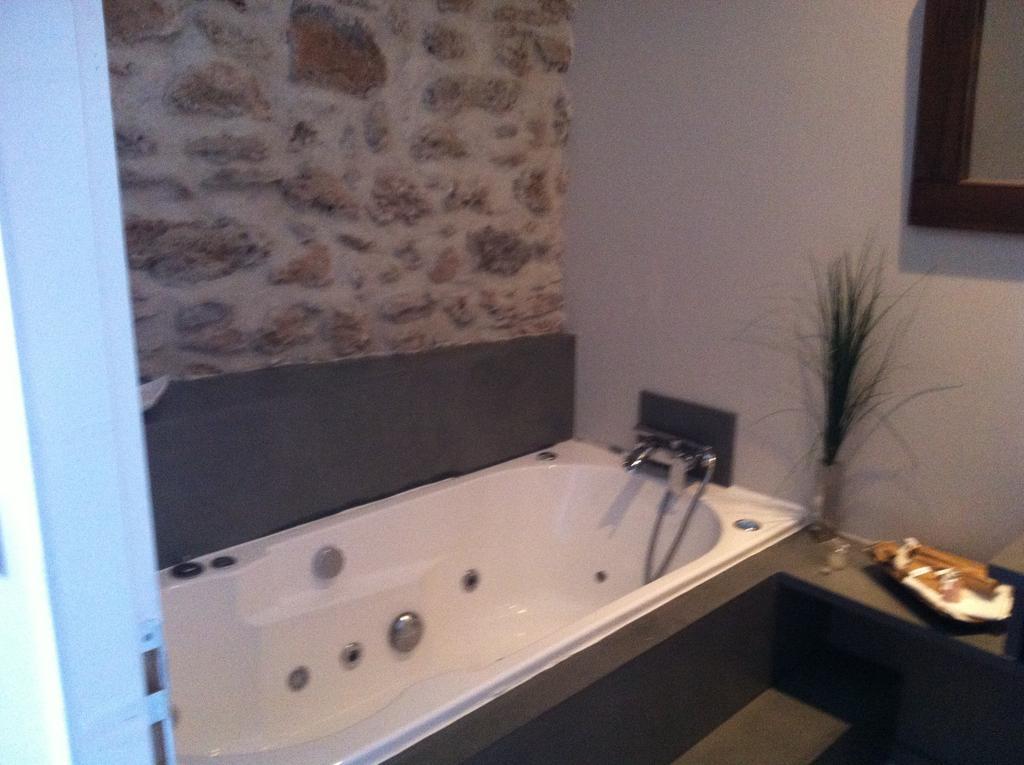 Au Paradis Cathare Fraissé-des-Corbières Kamer foto